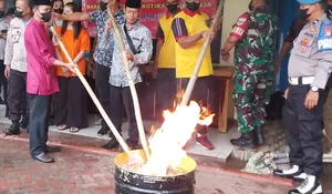 Perempuan Kurir Ganja Dibekuk Polsek Bojongsari, Barang Bukti 3,5 Kg