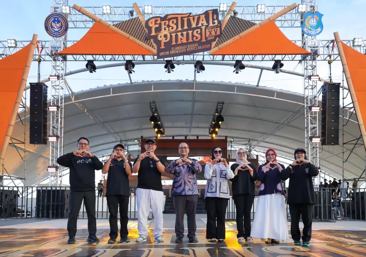 Sesmen UMKM Arif Rahman Hakim saat acara Festival Pinisi di Bulukumba, Sulawesi Selatan (Sulsel)