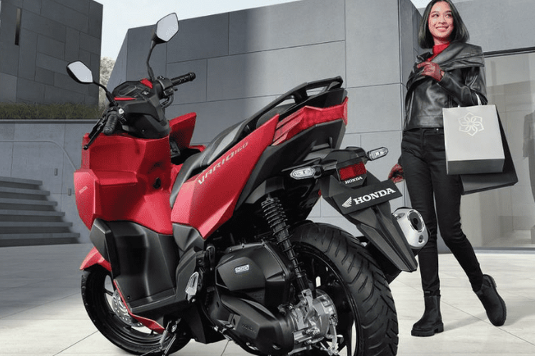 LAGI ADA DISKON! Motor Baru Honda Vario 160 Tipe CBS Per Januari 2023 untuk OTR DKI Jakarta-Tangerang