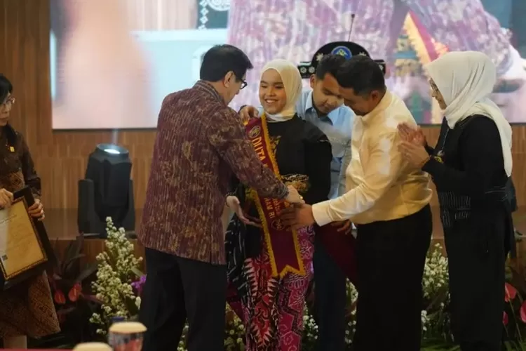 Menteri Hukum dan HAM Yassona Laoly menunjuk Putri Ariani sebagai Duta Kekayaan Intelektual 2023 
