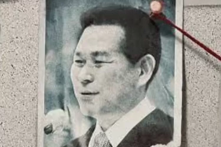 In The Name of God A Holy Betrayal Episode 7: Sekte Sesat Jaerock Lee, Mengaku Tuhan, Bisa Mengobati Orang (Netflix)