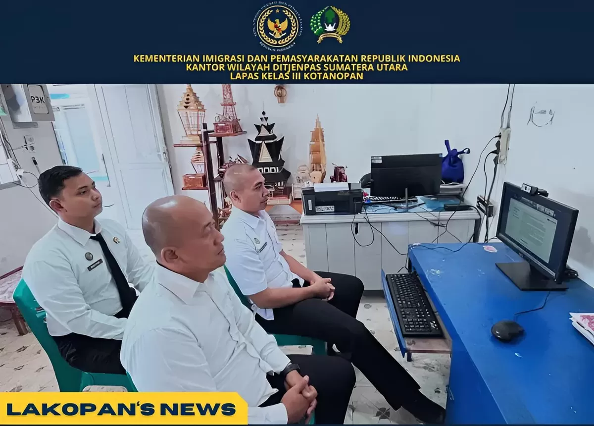 Kalapas Kotanopan dan Jajaran Saat Mengikuti Arahan Ditjenpas