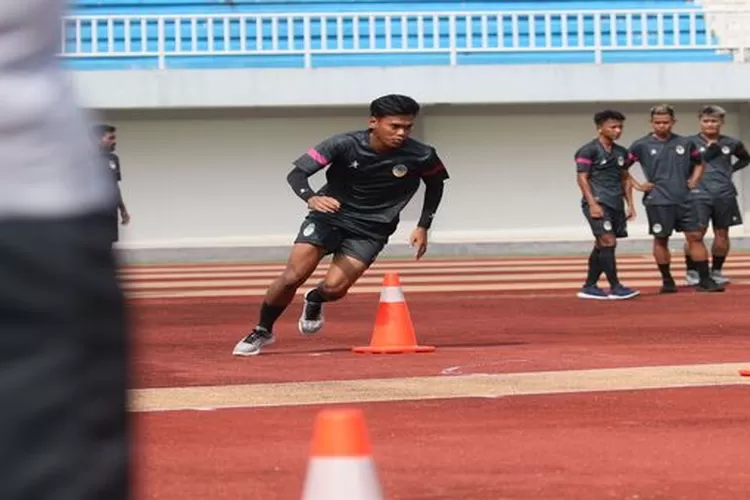 Seorang pemain PSIM Yogyakarta tengah menjalani tes fisik di Stadion Mandala Krida pekan lalu. (Media official PSIM)