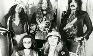 Deep Purple, Konser Pertama Kali di Jakarta Tahun 1975, Kru Disambut Wartawan