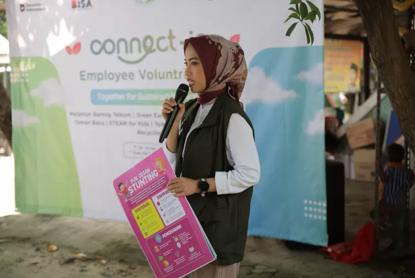 Kegiatan Employee Volunteering pada program CONNECT-IN: Langkah Konservasi Telkom untuk Indonesia Lestari yang dilaksanakan pada 9-10 Agustus 2025 di Pulau Pari, Kepulauan Seribu.