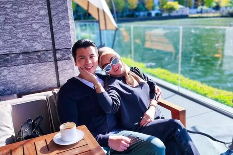  Syahrini dan suami makin mesra (Tangkap layar Instagram /@princessyahrini)