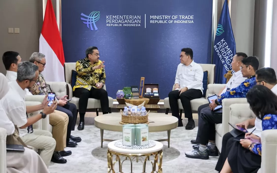 Kementerian UMKM dan Kemendag menegaskan komitmen pemerintah dalam memperkuat pelindungan dan pemberdayaan UMKM.