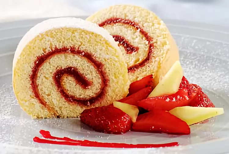 Resep kue bolu gulung merah putih yang menggugah selera.