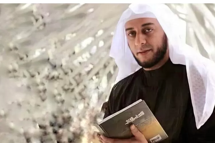 Syekh Ali Jaber menjelaskan sholat tarawih yang benar 11 rakaat atau 23 rakaat seperti yang dikerjakan Rasulullah SAW saat bulan Ramadhan (Foto: Syekh Ali Jaber/YouTube/Tausiyah Islamic Centre)