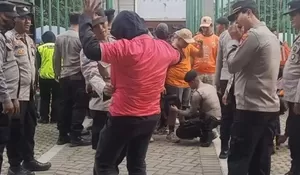 Ketahuan Bawa ganja, 6 Suporter Persija Ditangkap Saat Nonton Laga Persija vs Persib di Stadion Chandrabhaga