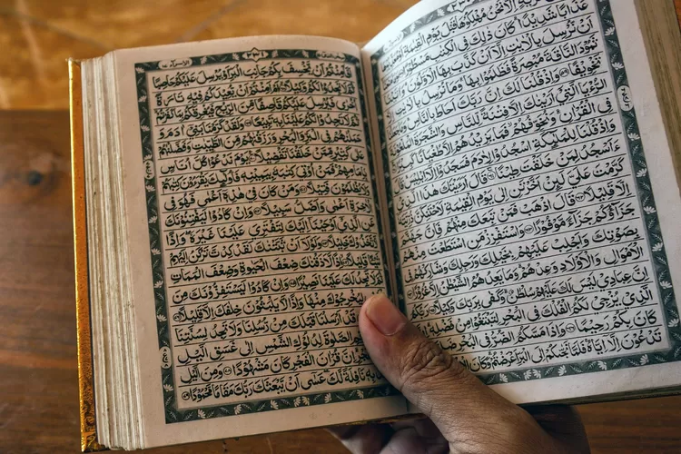 Keutamaan Membaca Al-Qur’an Dan Para Penghafal Al-Qur’an Lengkap Dengan ...