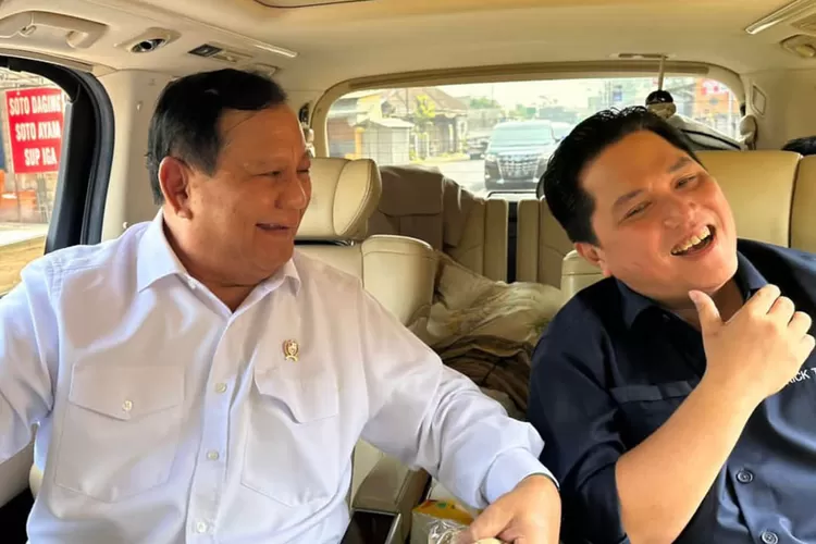 Erick Thohir mengunggah foto bersama Prabowo dalam momen ulang tahun sang Menhan. (Twitter/@erickthohir)