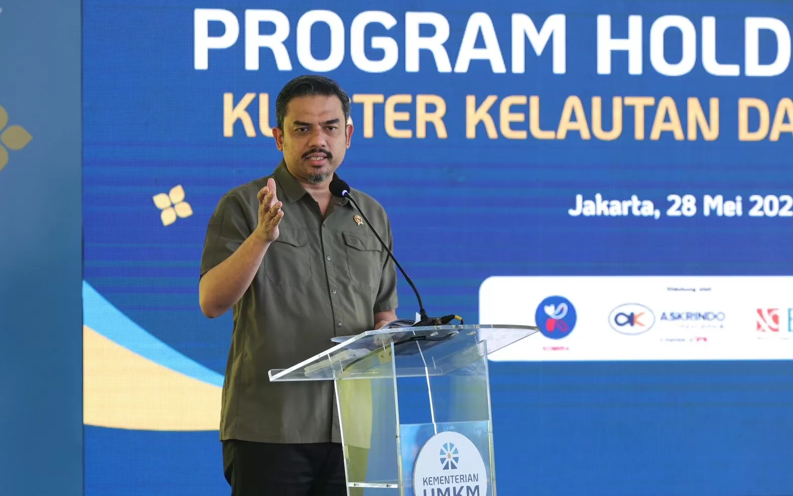 Menteri Usaha Mikro, Kecil, dan Menengah (UMKM) Maman Abdurrahman melepas ekspor produk perikanan tangkap.