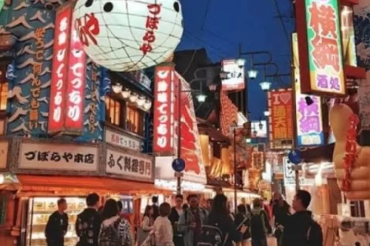 Negara Sakura Jepang, warga negaranya enggan menikah salah satu penyebab terjadinya penurunan jumlah penduduknya. 