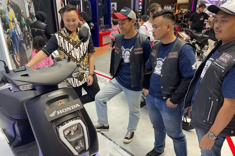 PT DAM mengajak komunitas Honda Genio Riders Indonesia ke GIIAS 2023.