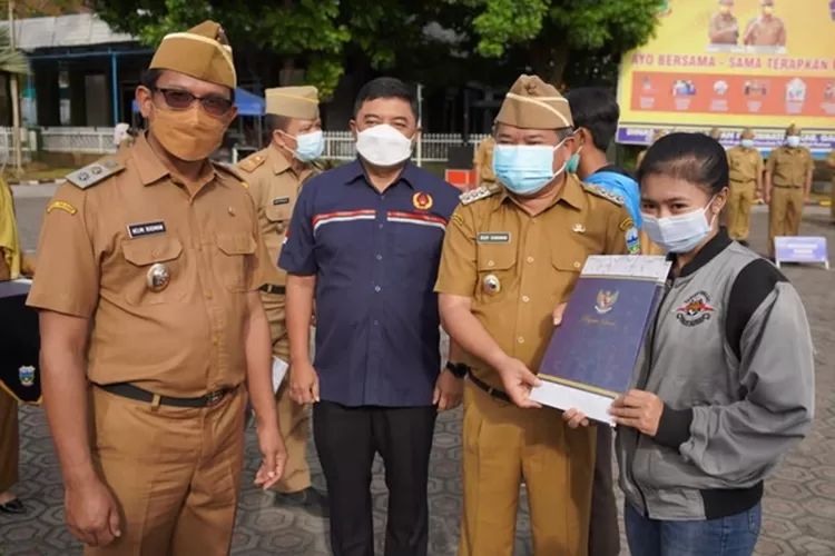 Bupati Garut, Rudy Gunawan secara resmi melepas atlet Kabupaten Garut , (Agus Alvin/Gorajuara.com)