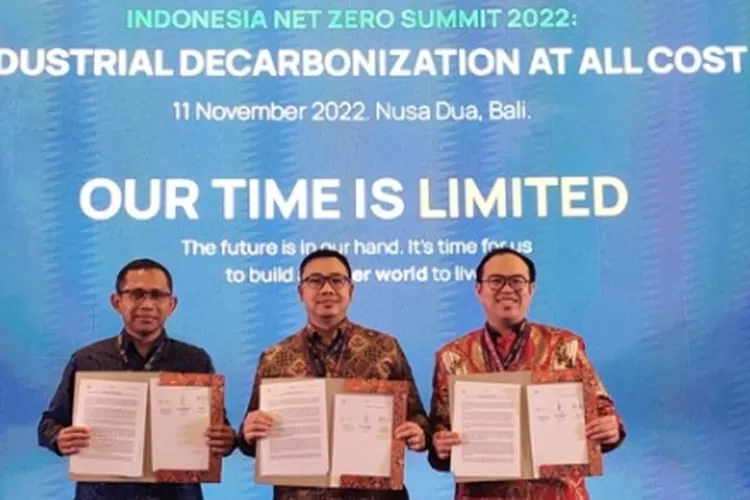 WRI Indonesia dan KADIN  menandatangani Pernyataan Komitmen Bersama Corporate Assistance Program on Value Chain Decarbonization 