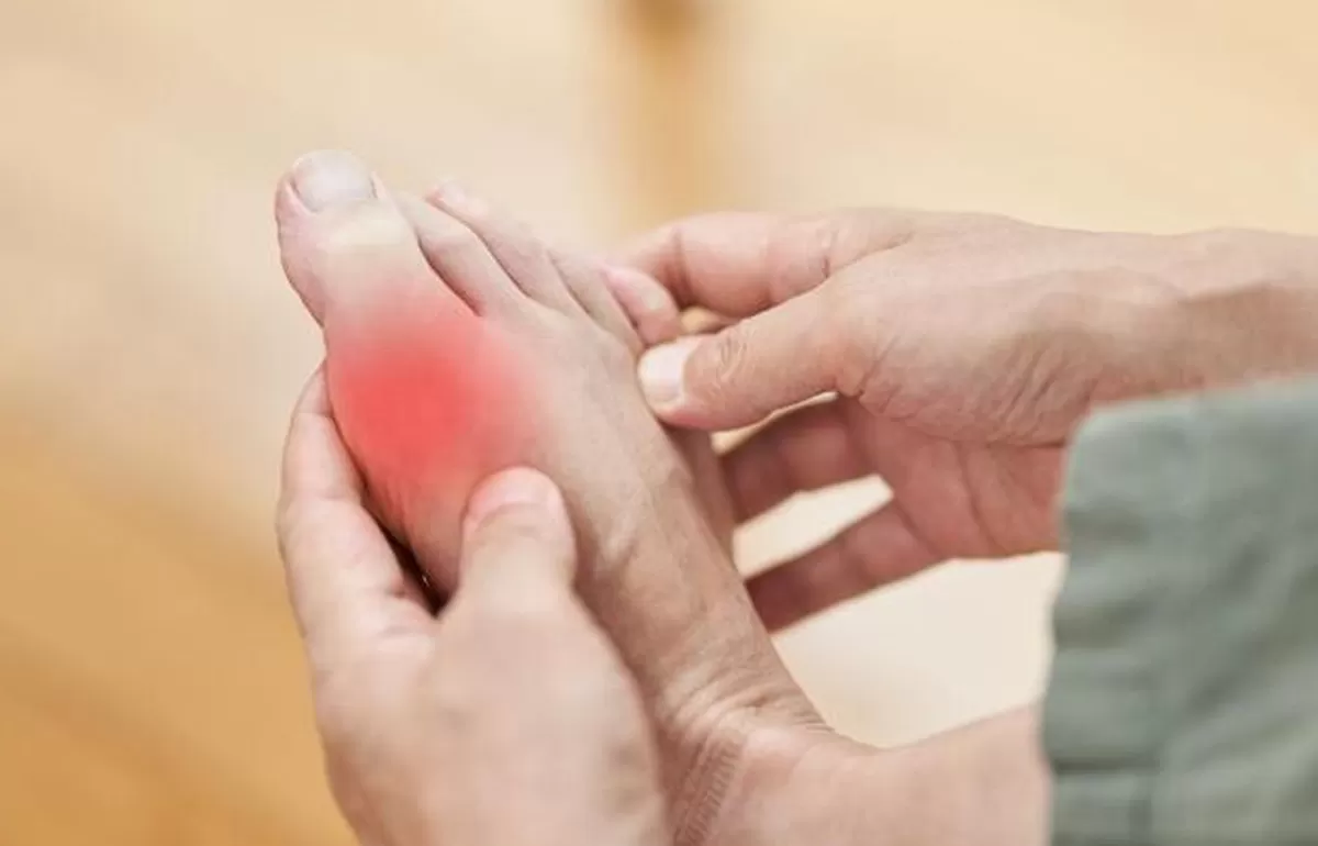 Jangan anggap remeh cedera turf toe atau jempol kaki. Bagi atlet, cedera ini bisa menjadi pembeda antara tampil maksimal atau harus menepi lebih lama dari lapangan. (flexfreeclinic)