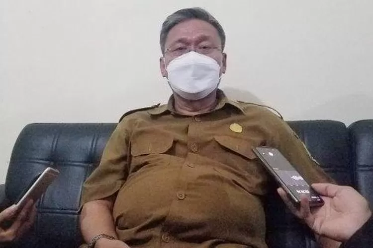 Nurhali, ASN yang saat ini tercatat sebagai Kepala Sekolah SMKN 5 Kota Tangerang  tercatat sebagai ASN terkaya di Indonesia dengan harta mencapai Rp802 miliar.