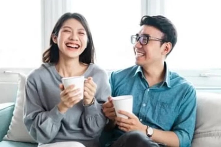 Membahagiakan istri itu gampang, simak 7 cara berikut