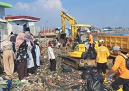 Tangani Tumpukan Sampah di Pantai Labuan, Al Muktabar Langsung Perintahkan Dinas PUPR