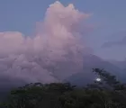 Gunung Semeru 38 kali erupsi hingga siang ini!