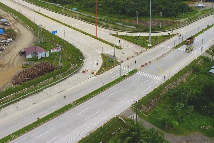 Jalan Tol Padang Sicincin si paling ribet di Indonesia, ternyata inovasinya luar biasa begini (hkinfrastruktur.com)