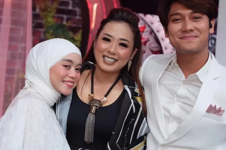 Soimah enggan mendengar nama Lesti Kejora dan Rizky Billar saat live streaming. (Instagram/ showimah)