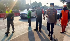 Pengendara Harap Waspada! Polsek Setiabudi Temukan Puluhan Ranjau Paku di Jalan Gatot Subroto Jaksel