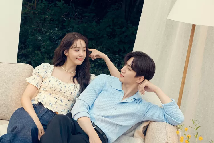 Pecah Rekor! Rating Drama Korea 'King The Land' Melejit Pasca Yoona SNSD dan Junho 2PM Lakukan Adegan Romantis (twitter.com/@Netflix_PH)