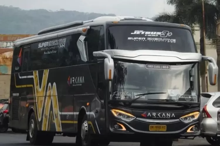 Bus Mewah PO Arkana jurusan Jakarta-Padang 