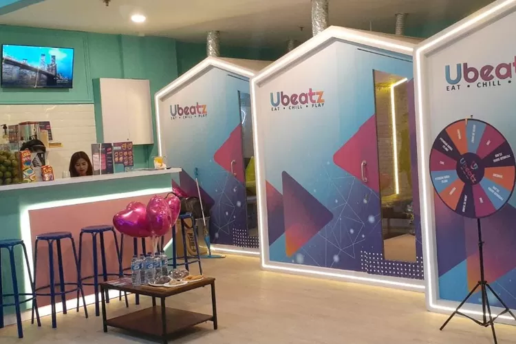 UBeatz Kafe Pertama di Bogor Bisa Makan Sambil Karoke, Nonton Film dan Main Game dalam Kabin