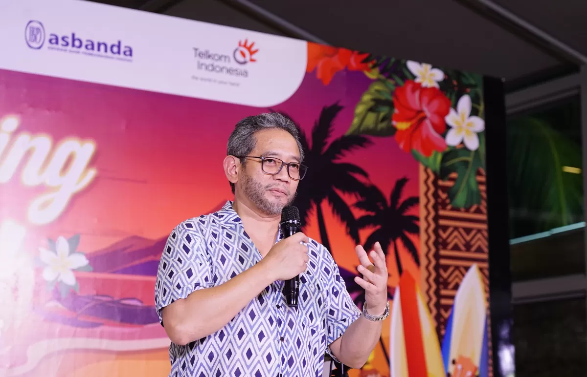 Direktur Strategic Business Development & Portfolio Telkom, Seno Soemadji, memberikan sambutan dalam Workshop Asbanda & BPD Seluruh Indonesia di Batam, Kamis (22/1). (Dok: Telkom)