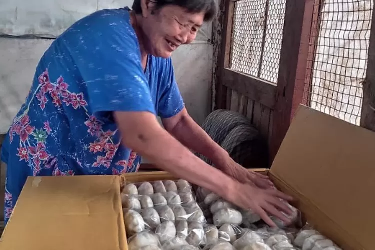 Tak Banyak Yang Tahu Ini Dia Yopia Kue Khas Lasem Rembang Yang