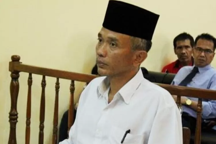 Penggugat Ijazah Palsu Jokowi Ditangkap, Pengacara kok Seret  Ahok: Siapa yang Berani (PN Blora)