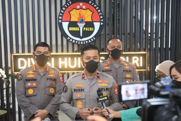 Karo Penmas Divisi Humas Polri Brigadir Jenderal Rusdi Hartono  saat memberikan keterangan pers/Gorajuara.com/humas.polri.go.id/