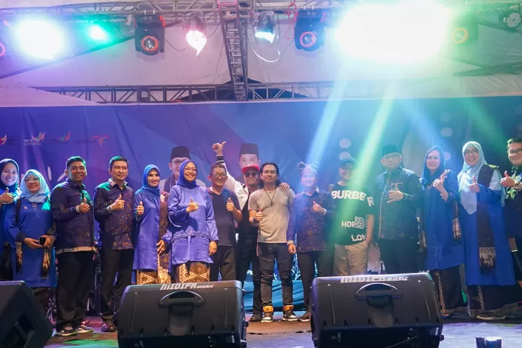 Wali Kota Padang Hendri Septa membuka secara resmi Festival Siti Nurbaya 2023. (Prokopim)