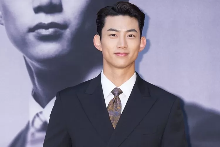Taecyeon 2PM tanda tangan kontrak dengan agensi Amerika. (Allkpop )