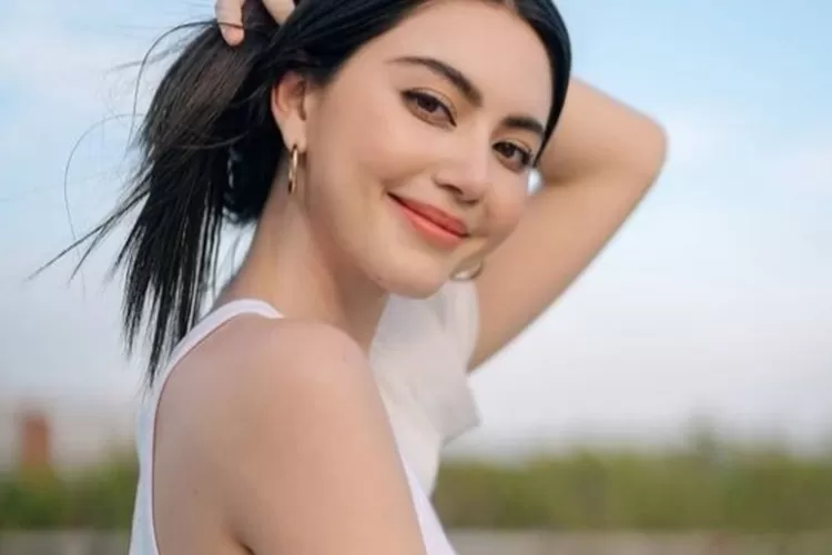 Jomblo Pasti Bahagia! Inilah 10 Arti Mimpi Bertemu Wanita Cantik Hingga Jatuh Cinta menurut Primbon Jawa - Naskah ID