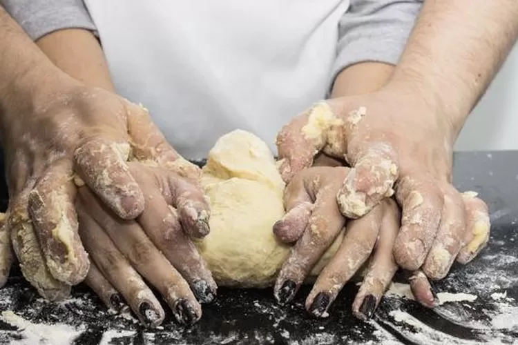 ilustrasi hukum suami istri bermesraan saat puasa Ramadhan (Pixabay)