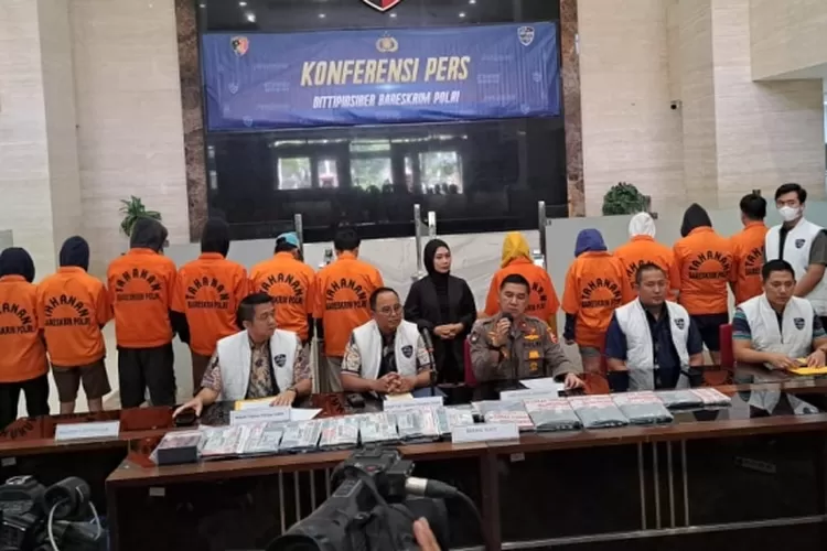 Bareskrim Polri melakukan pengungkapan kasus praktek perjudian online yang berlokasi di wilayah Bali. / PMJNews (HukamaNews.com)