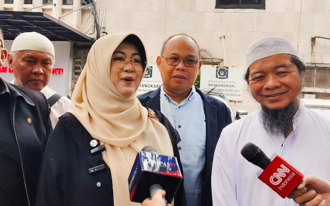 Dokter Tifauzia Tyassuma atau dr Tifa bersama Roy Suryo Cs jadi tersangka kasus ijazah palsu Jokowi 
