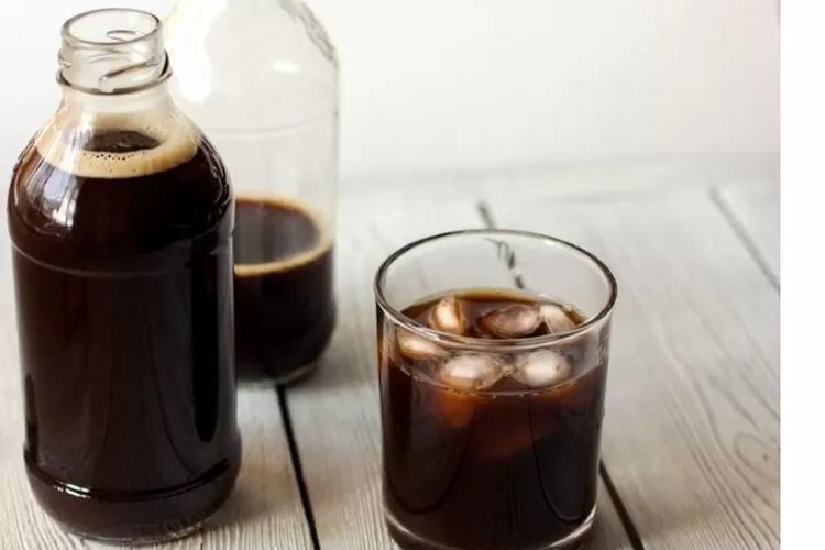 Apa Bedanya Es Kopi Ala Jepang Vs Cold Brew, Intip Yuk! - Flores News