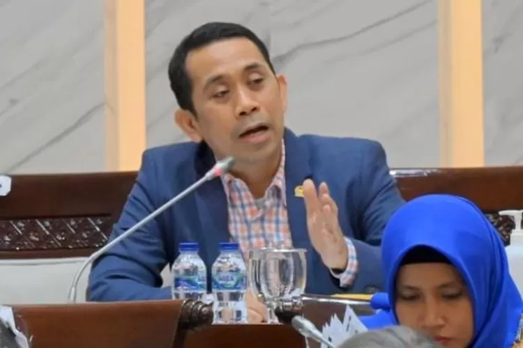 Kamrussamad Anggota Komisi XI DPR RI politisi Partai Gerindra minta Gubernur BI pimpin langsung operasi moneter. (Tangkap layar./.dpr.go.id)