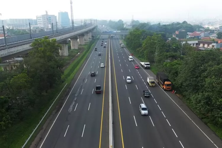 Ini dia beberapa jalan tol yang konon sering memakan korban di Indonesia (Freepik/ ponipunia)