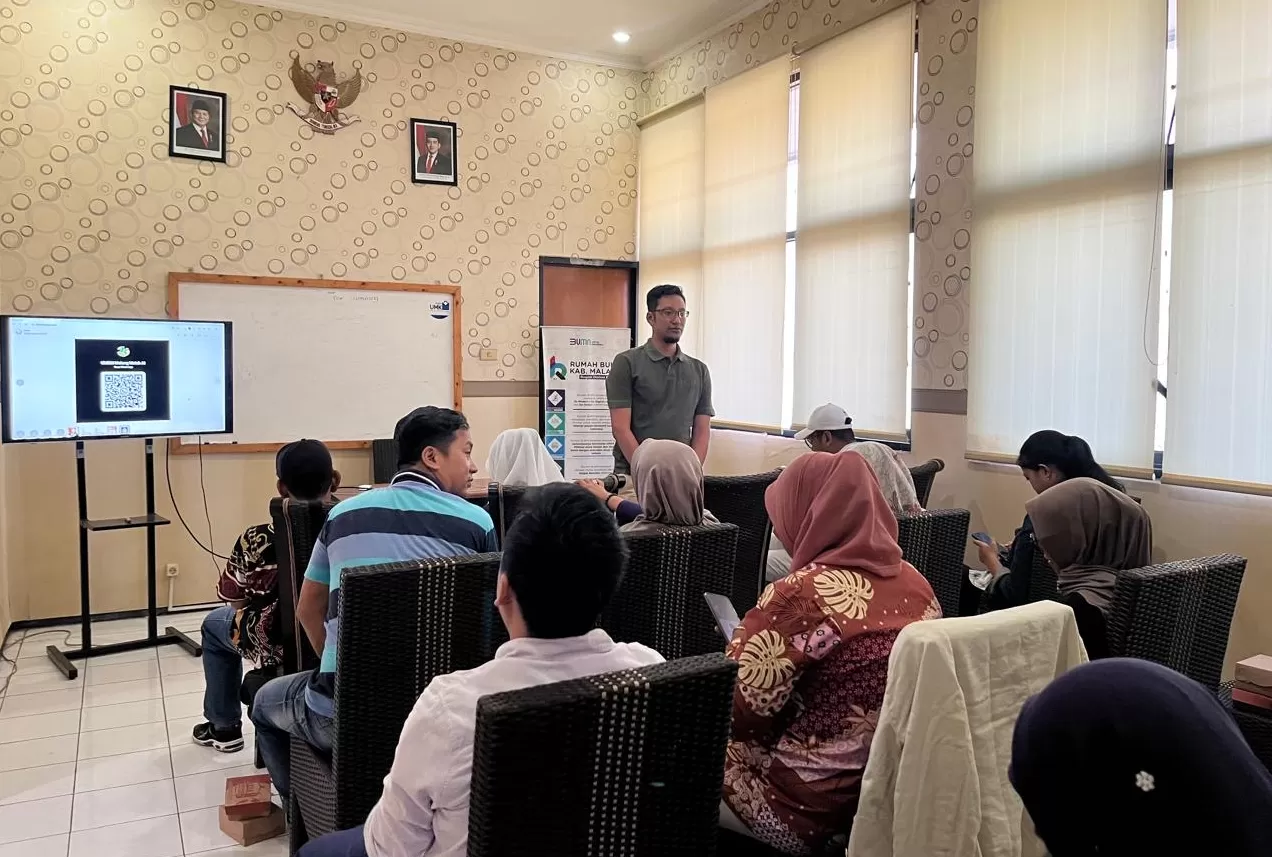 Berbagai program pelatihan digital yang bertujuan untuk meningkatkan daya saing dan inovasi UMKM dengan fasilitator dari Rumah BUMN.