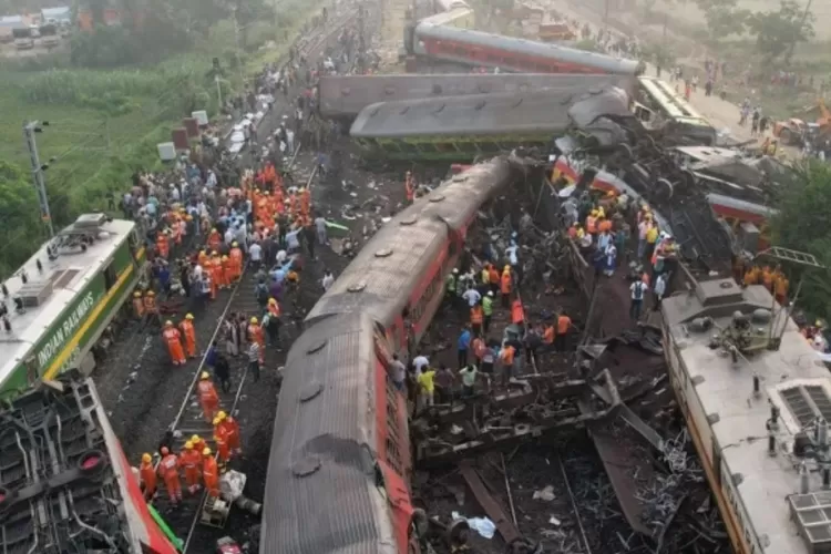 Tragedi kecelakaan kereta di India Timur (Twitter @sahaj_simha)