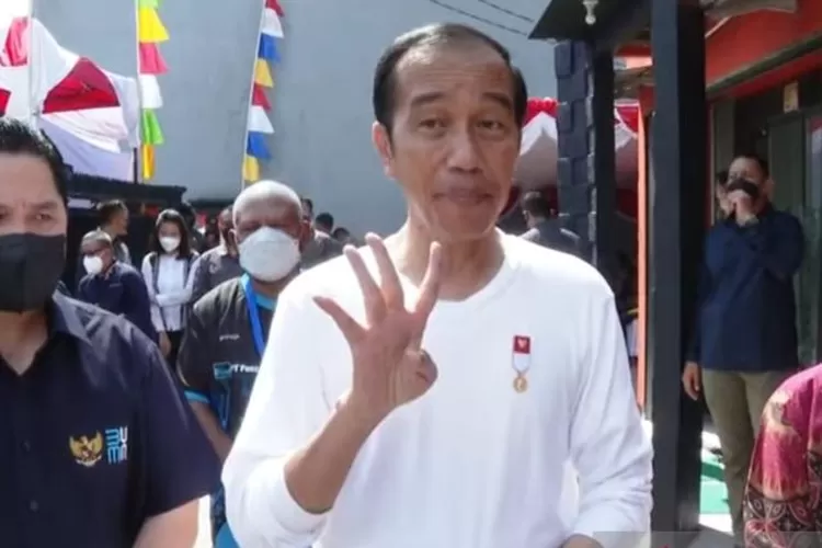  Tangkapan layar Presiden Joko Widodo memberikan keterangan usai penyerahan bantuan langsung tunai (BLT) BBM di Kantor Pos Cabang Sentani, Kabupaten Jayapura, Papua, Rabu (31/8/2022). ( ANTARA/Mentari Dwi Gayati )