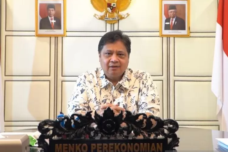  Menteri Koordinator Bidang Perkonomian Airlangga Hartarto dalam sambutannya pada Kuliah Umum Program Doktor Ilmu Manajemen Universitas Terbuka secara daring, Sabtu (9/10/2021).  (ANTARA/HO-Kemenko Perekonomian.)