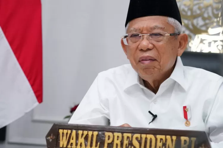Wakil Presiden Ma'ruf Amin menyampaikan sambutan dalam acara Dialog Nasional Lintas Agama Badan Pengelola Masjid Istiqlal secara virtual dari kediaman resmi wapres di Jakarta, Selasa (7/8/2021).  (Antara/Asdep KIP Setwapres)